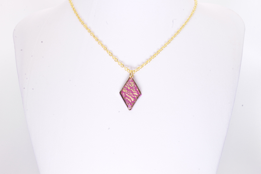 Embedded Diamond Shaped Necklace
