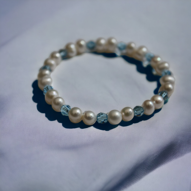 Freshwater Pearl with Aquamarine Crystals Bracelet